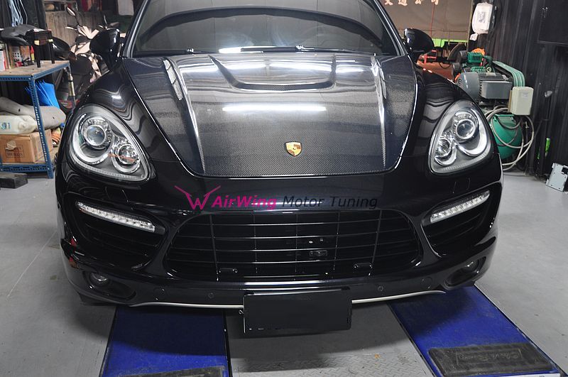 Porsche 958 Cayenne - HAMANN style carbon hood 1